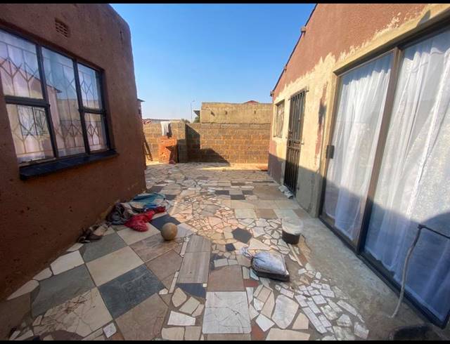 2 BEDROOM HOUSE FOR SALE IN PALM RIDGE EXT 2